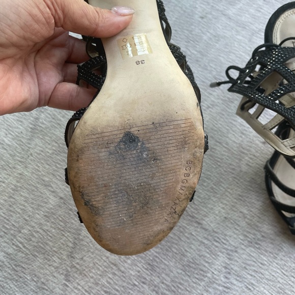 BCBG Max Azria heel in black suede - Picture 4 of 4